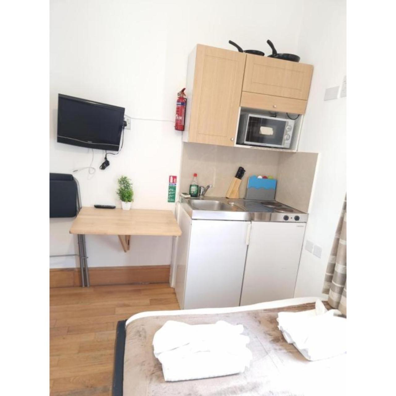 F204-Compact 2Nd Flr Studio Fits 2-Near Hyde Park London Exteriör bild